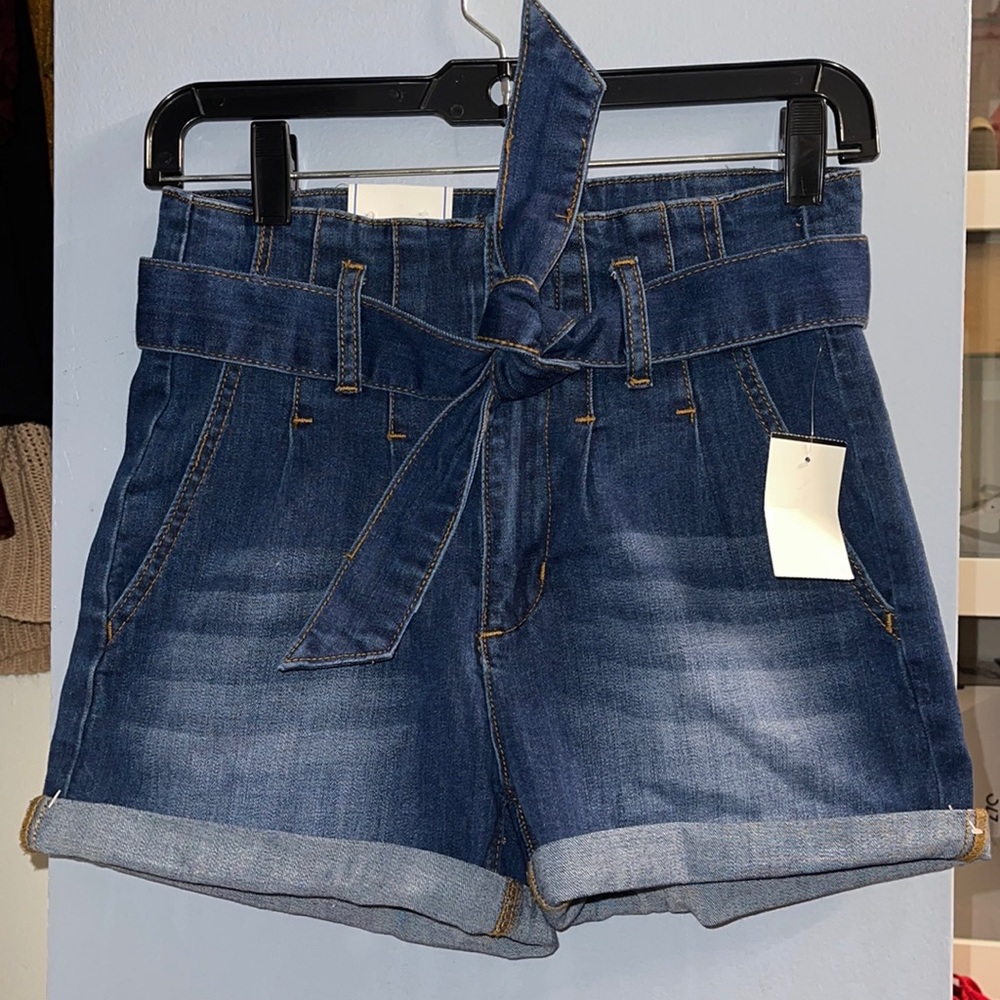 High waisted belt shorts
